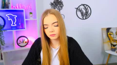 Snapshot of ameliaa_sweet chatting on March 15, 9:15 am ameliaa_sweet online show from March 15, 9:15 am