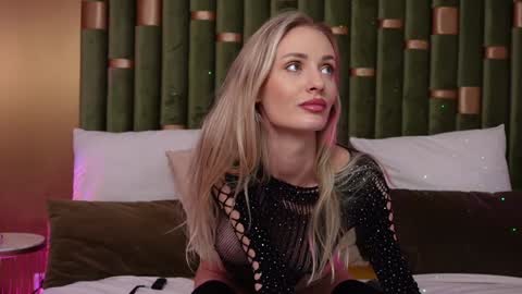 Amelia online show from December 30, 12:20 pm