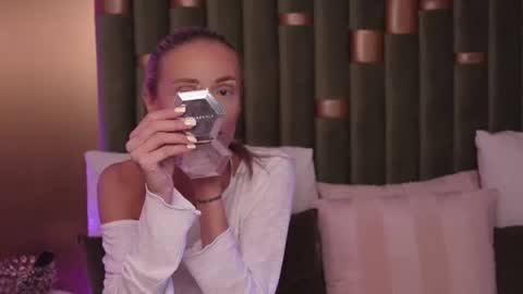 Snapshot of ameliaangell chatting on July 28, 8:01 pm Amelia online show from July 28, 8:01 pm
