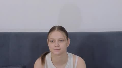 5th day here my name Jennie online show from February 19, 10:06 pm