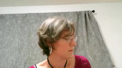 Snapshot of ameliaishka chatting on September 30, 3:11 am Ameliaishka online show from September 30, 3:11 am