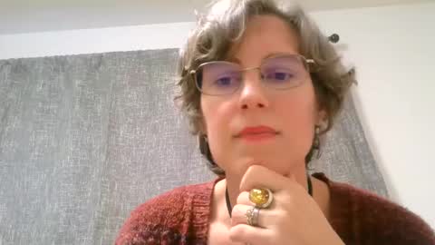 Snapshot of ameliaishka chatting on October 9, 12:19 am Ameliaishka online show from October 9, 12:19 am