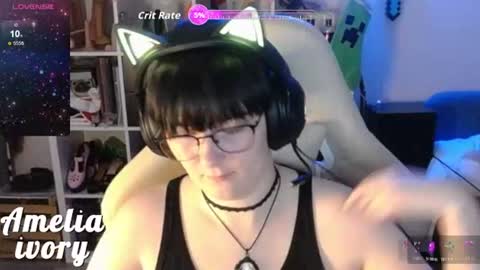 ameliaivory online show from June 29, 3:02 am