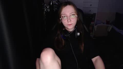 Amelia online show from December 4, 1:59 am