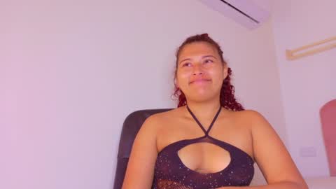 amelialaurent_ online show from June 20, 5:38 pm
