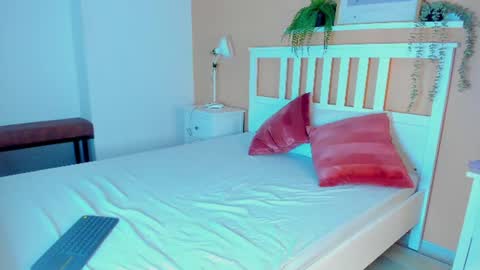 amelialaurent_ online show from June 26, 7:51 pm