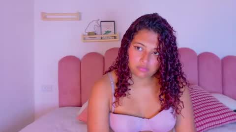 amelialaurent_ online show from July 16, 6:25 pm