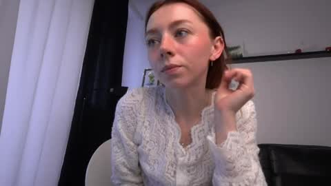 Snapshot of ameliamber0 chatting on April 12, 2:22 pm Amelia online show from April 12, 2:22 pm