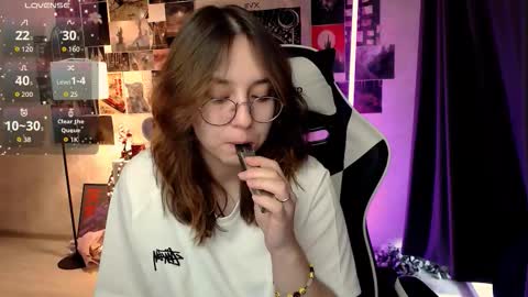 Amelia online show from October 4, 8:01 am