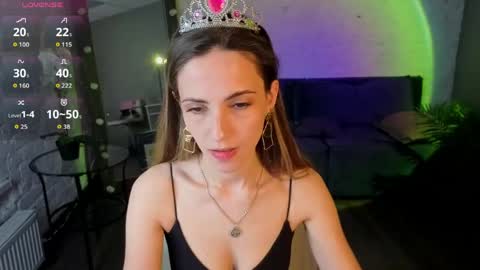 Snapshot of ameliameili chatting on June 9, 1:23 pm Amelia online show from June 9, 1:23 pm