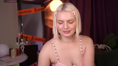  Amelia  online show from October 29, 4:37 am