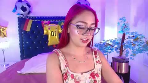 Amelie online show from June 19, 3:11 am