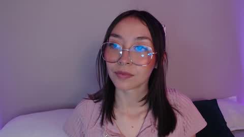 Amelie online show from February 10, 8:42 pm