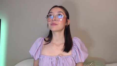 Amelie online show from February 18, 8:25 pm