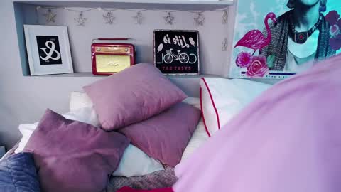 Amelie online show from February 27, 8:42 pm