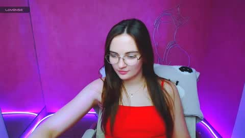 Amelie online show from January 25, 3:30 pm