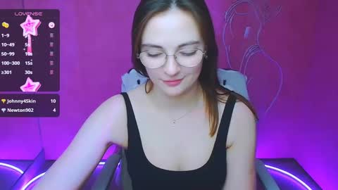 Amelie online show from February 2, 12:46 pm