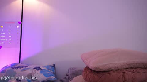 Snapshot of amelie_leigh chatting on March 8, 2:04 am Alejandra online show from March 8, 2:04 am