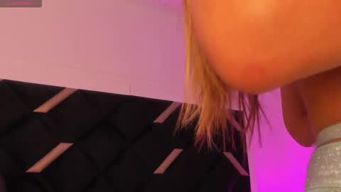 Amelie online show from March 24, 12:10 pm