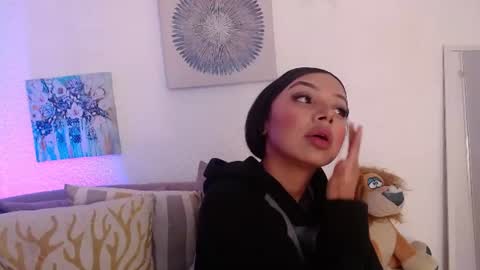 Snapshot of amelie_perlie_ chatting on June 9, 12:50 pm AMELIE online show from June 9, 12:50 pm