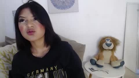 Snapshot of amelie_perlie_ chatting on June 11, 12:14 pm AMELIE online show from June 11, 12:14 pm