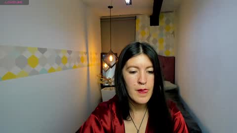 Snapshot of ameliegray chatting on January 15, 9:20 pm A M E L I E online show from January 15, 9:20 pm