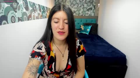 Snapshot of ameliegray chatting on January 23, 12:30 pm A M E L I E online show from January 23, 12:30 pm