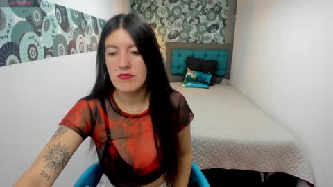 Snapshot of ameliegray chatting on January 24, 11:59 am A M E L I E online show from January 24, 11:59 am