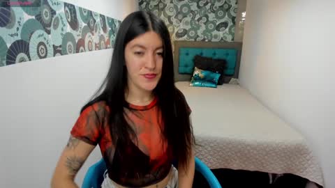 Snapshot of ameliegray chatting on January 24, 6:04 pm A M E L I E online show from January 24, 6:04 pm