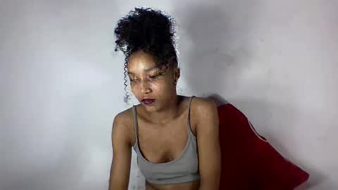 amelisy20005 online show from April 4, 4:26 pm