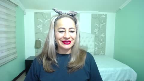 Amell Thomson online show from December 11, 11:08 am