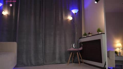 Snapshot of amelyxxx chatting on April 1, 1:50 am Amy online show from April 1, 1:50 am