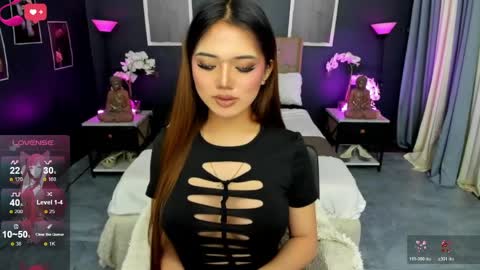 Claire online show from June 8, 12:05 pm