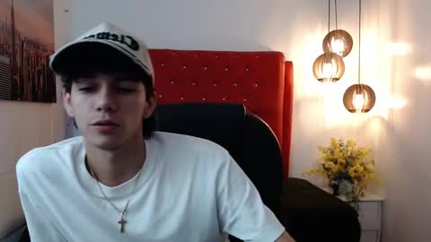 Snapshot of amethystshadow chatting on February 25, 3:38 am amethystshadow online show from February 25, 3:38 am
