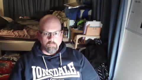 Snapshot of amf_1982 chatting on October 7, 12:57 pm Andy online show from October 7, 12:57 pm