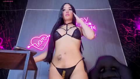 Snapshot of amgeline chatting on June 1, 12:01 am amgeline online show from June 1, 12:01 am