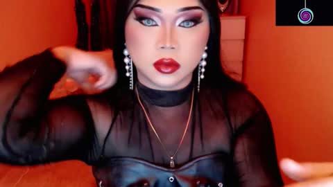 Snapshot of amiadoll chatting on February 15, 4:58 pm Queen Mireska online show from February 15, 4:58 pm