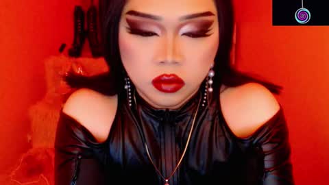 Snapshot of amiadoll chatting on March 8, 6:01 pm Queen Mireska online show from March 8, 6:01 pm