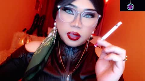 Snapshot of amiadoll chatting on March 12, 4:24 pm Queen Mireska online show from March 12, 4:24 pm