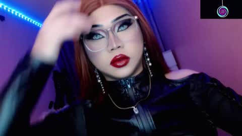 Snapshot of amiadoll chatting on March 15, 3:40 pm Queen Mireska online show from March 15, 3:40 pm