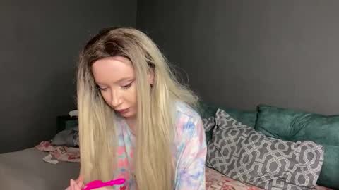 Ami Air online show from October 23, 3:33 pm