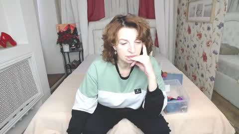 Snapshot of amihotgranny chatting on April 5, 12:46 pm Ami online show from April 5, 12:46 pm