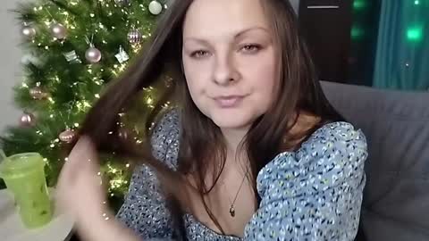 Mila online show from December 22, 11:44 am