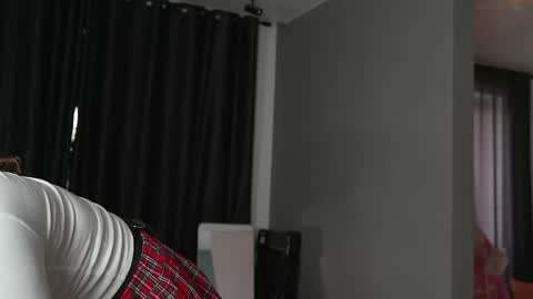 A online show from March 6, 8:11 am