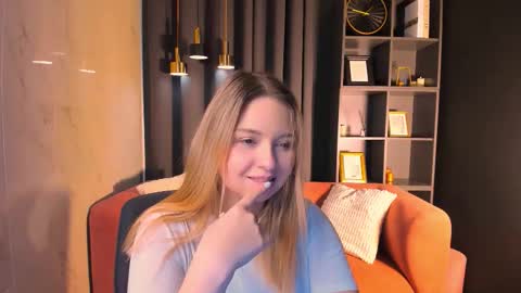 Snapshot of aminablushh chatting on February 22, 1:42 pm Amina online show from February 22, 1:42 pm