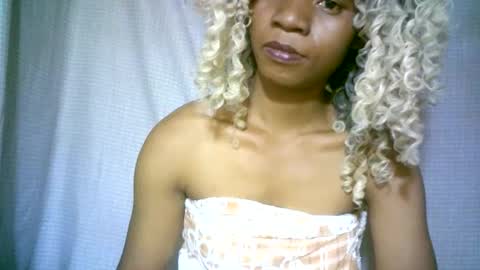 Snapshot of aminah01 chatting on January 9, 1:02 pm aminah01 online show from January 9, 1:02 pm