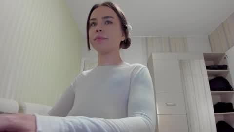 Snapshot of aminaswan_ chatting on May 21, 9:44 pm Kristina online show from May 21, 9:44 pm