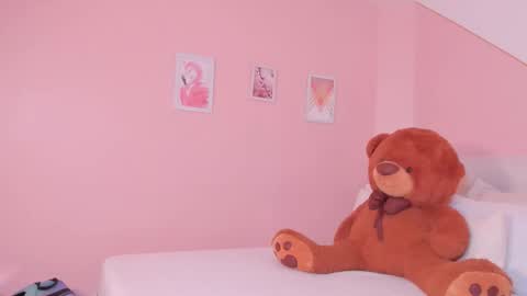 Snapshot of amira_sanz_ chatting on October 15, 11:32 am Amira Sanz online show from October 15, 11:32 am