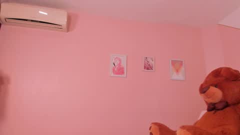 Snapshot of amira_sanz_ chatting on October 17, 11:13 am Amira Sanz online show from October 17, 11:13 am