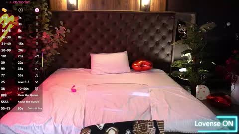 Kate online show from February 8, 1:47 pm